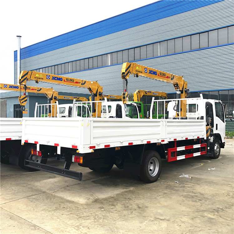 XCMG official 5 ton SQ5SK2Q small crane telescopic arm crane truck for sale